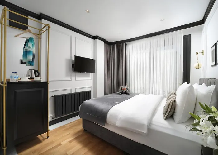 The Trinity Taksim - Special Category 3*