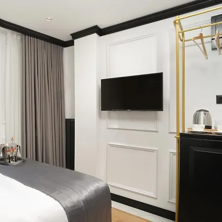 The Trinity Taksim - Special Category מלון 4*