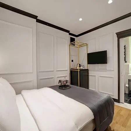 The Trinity Taksim - Special Category מלון 4*