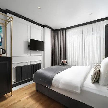 The Trinity Taksim - Special Category 3*